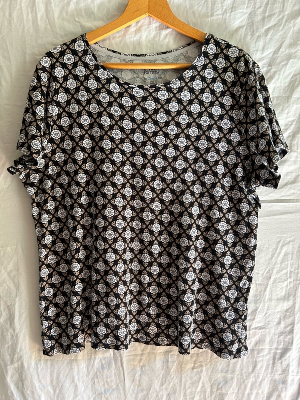Dark Academia Geometric Floral Tee • Classic Minimalist